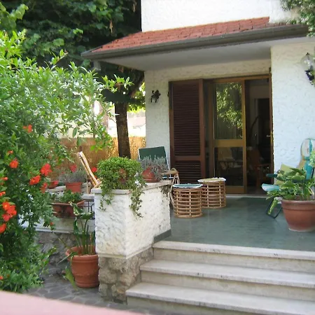 Villa Marina Di Pietrasanta فيلة *